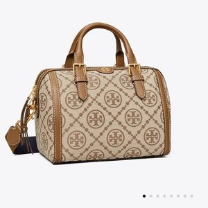 👜 💋T MONOGRAM BARREL BAG👜💋